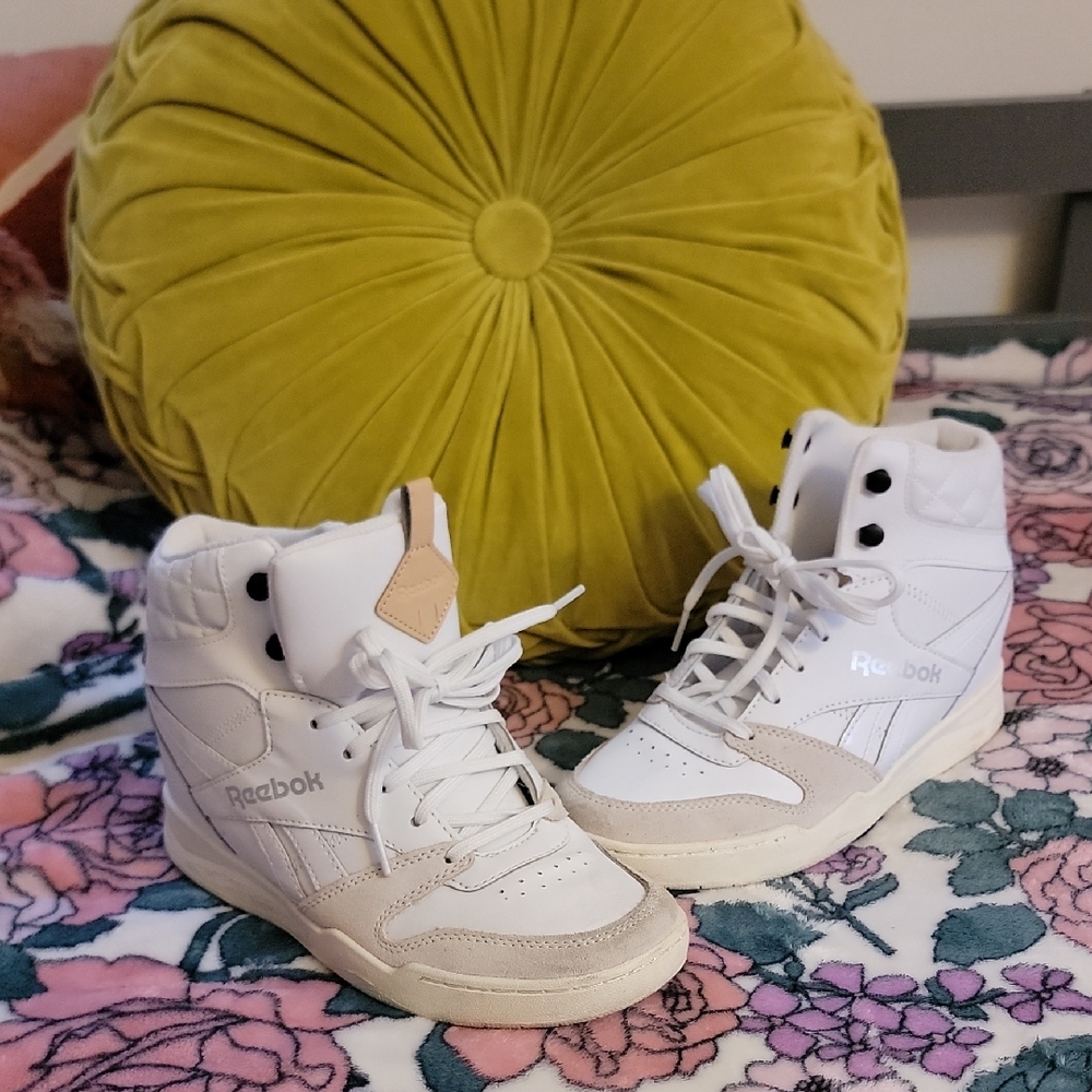Reebok Royal-Hi Wedge Sneakers